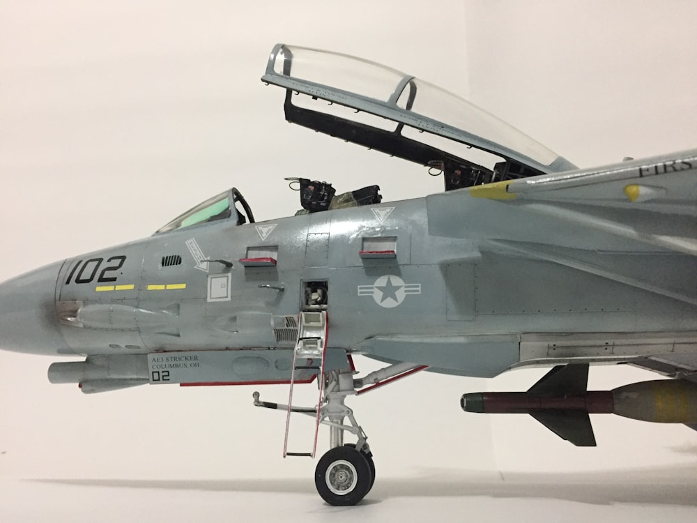 gray 102 fighter plane