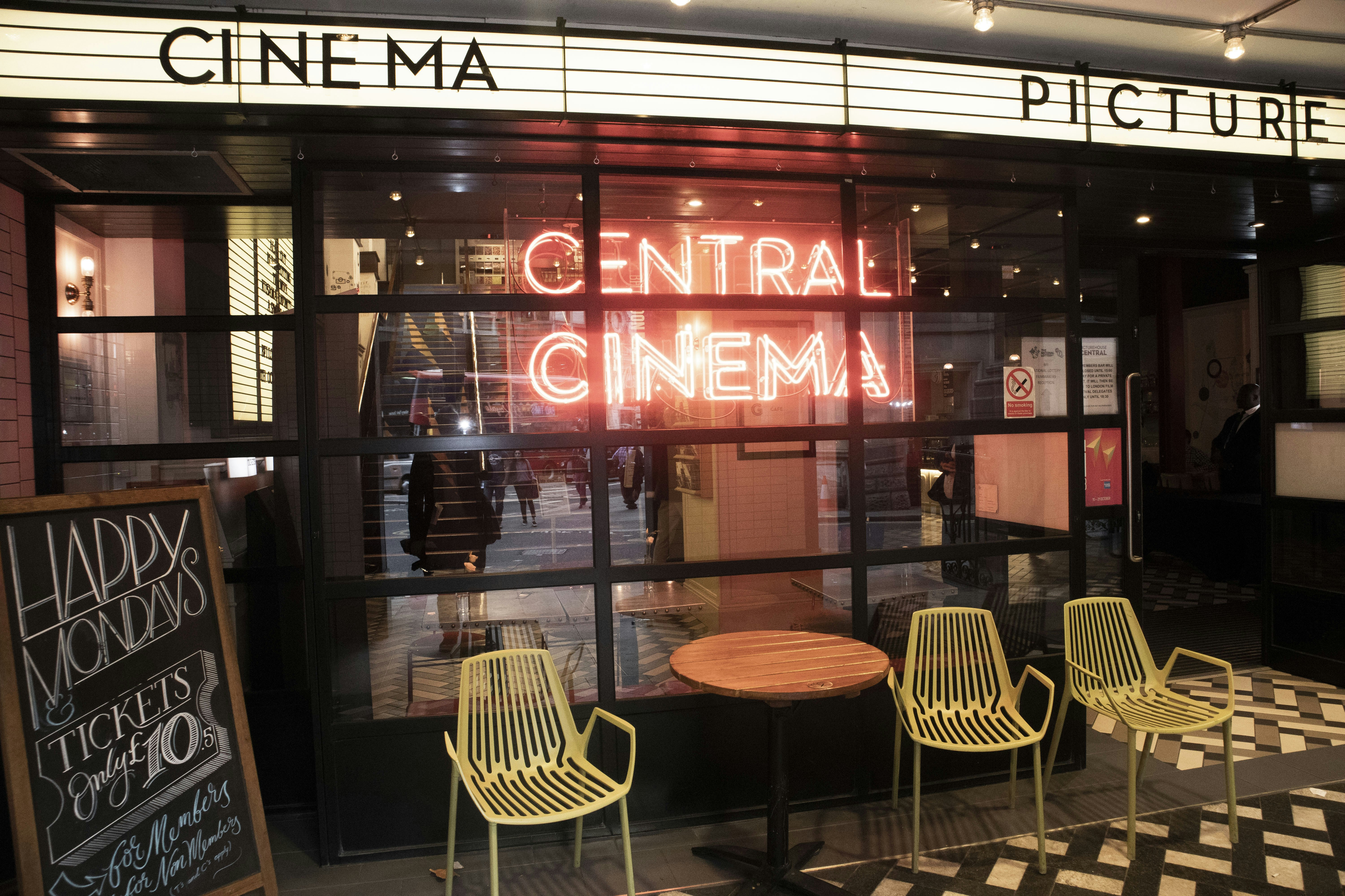 Major Cineplex Chaengwatthana