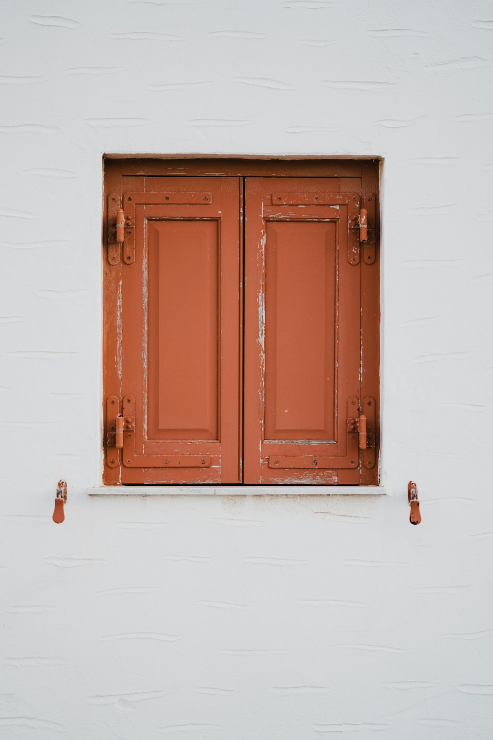 brown 2-door window
