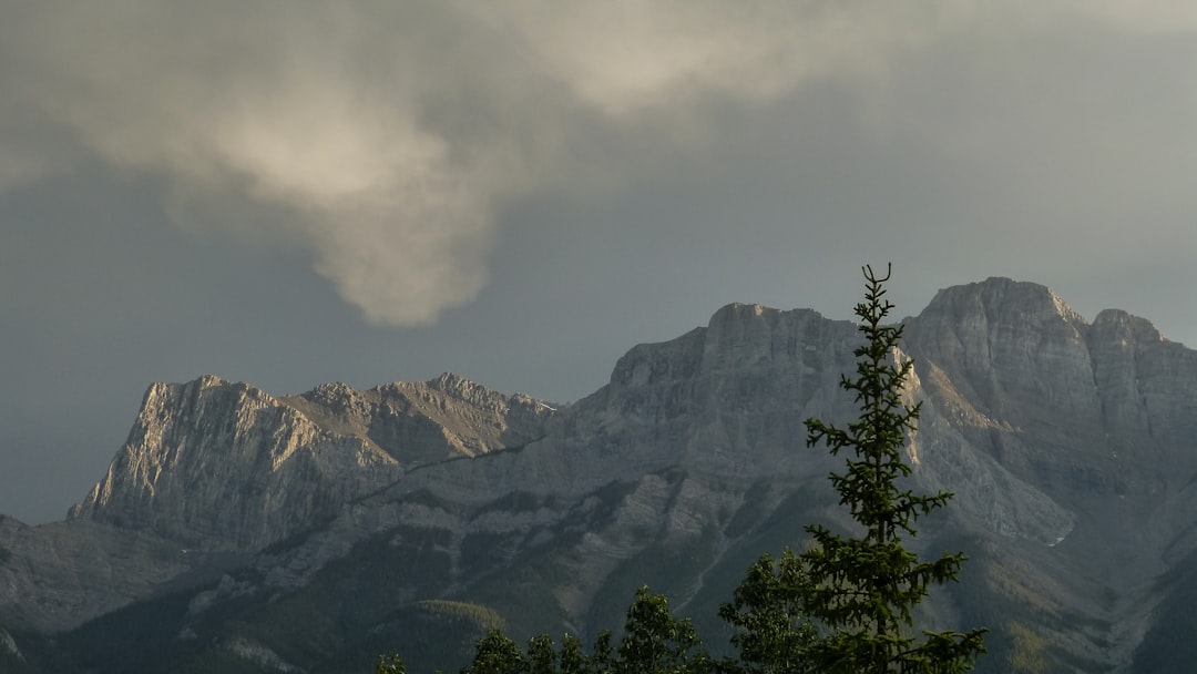 mountain covered by snow during daytime