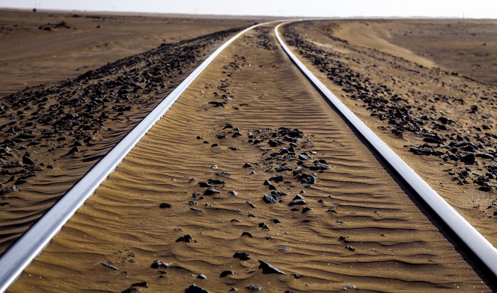 desert road way during daytime