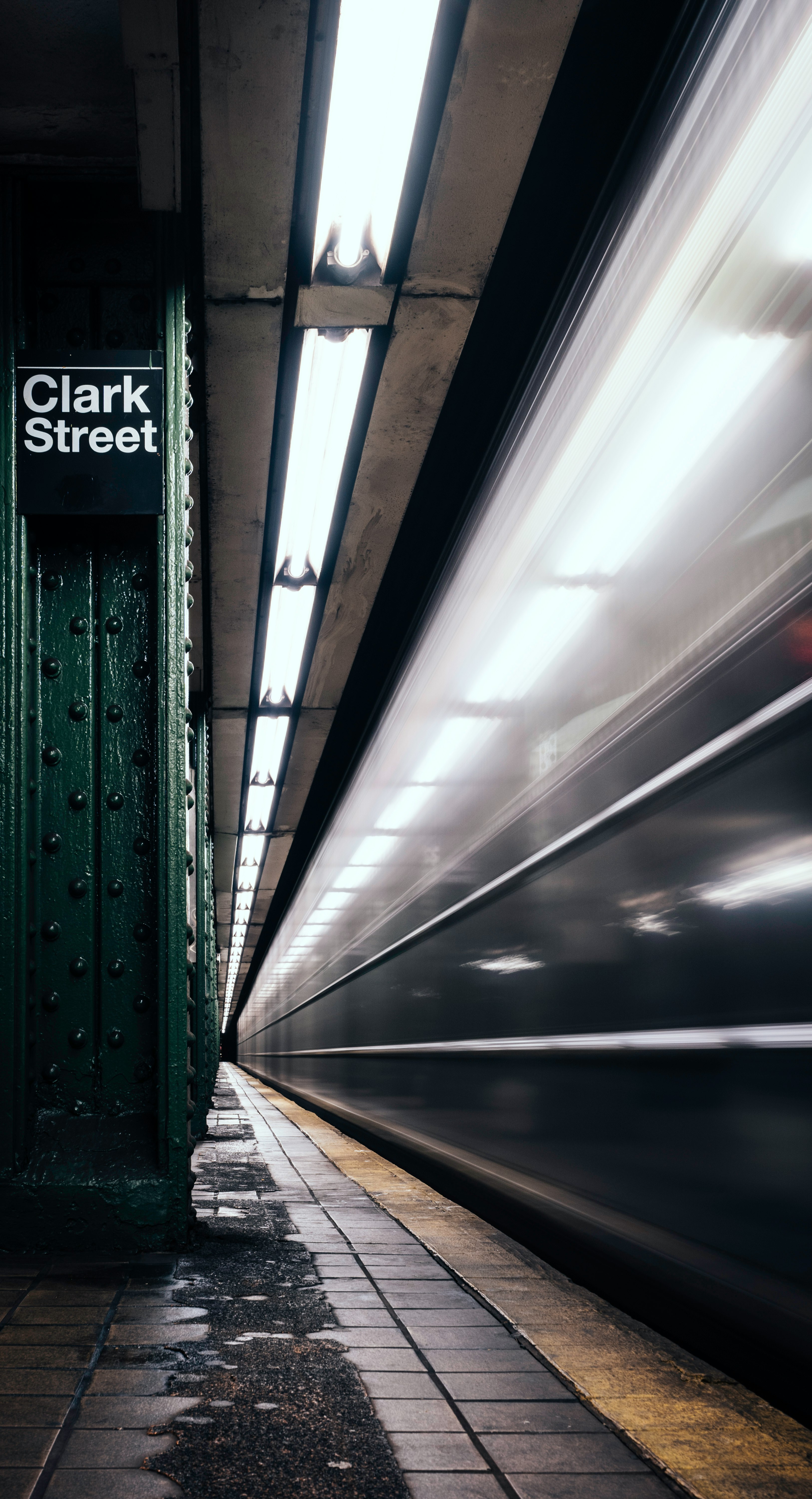 Clark Street signage during daytime