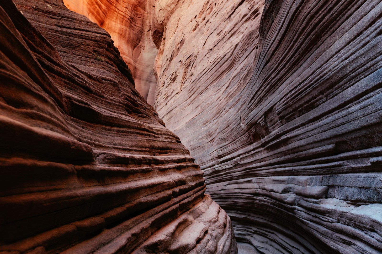 Sony a6300 + Sony Sonnar T* E 24mm F1.8 ZA sample photo. Antelope canyon, arizona photography