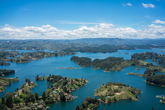islands with buildings during day