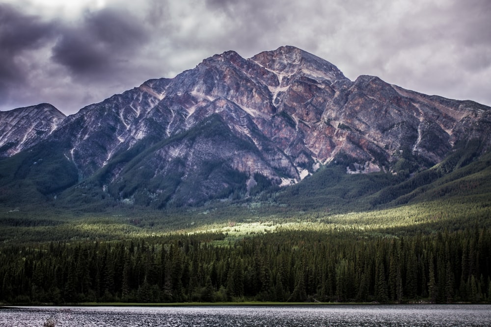 wide photography of mountain