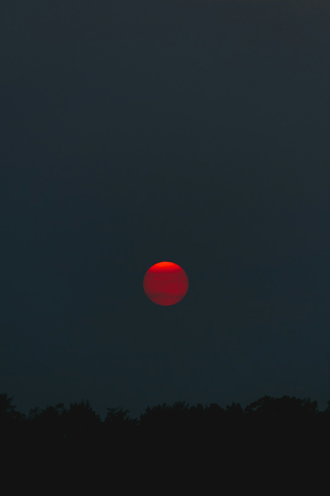 red moon at night