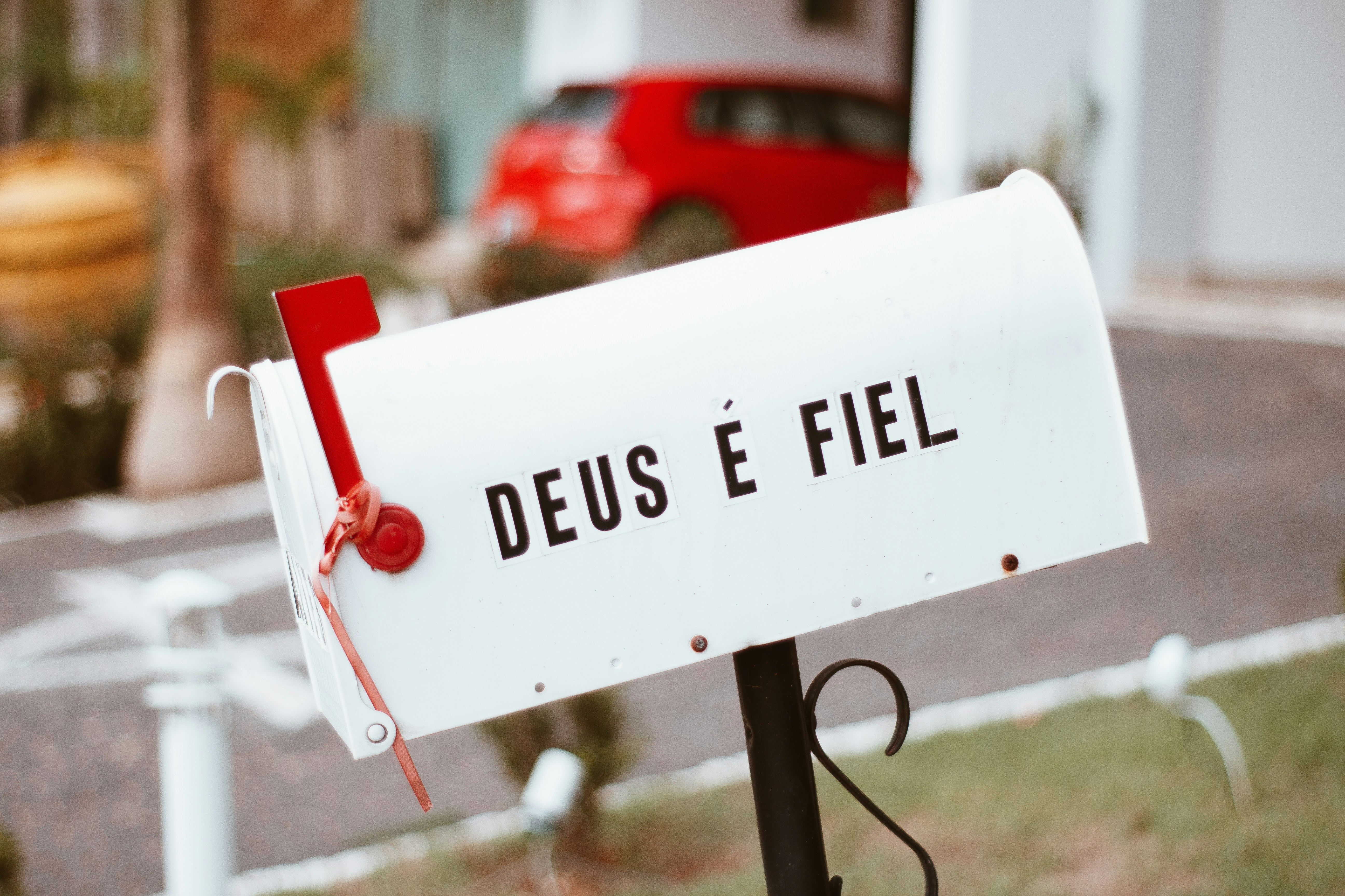 selective focus mailbox