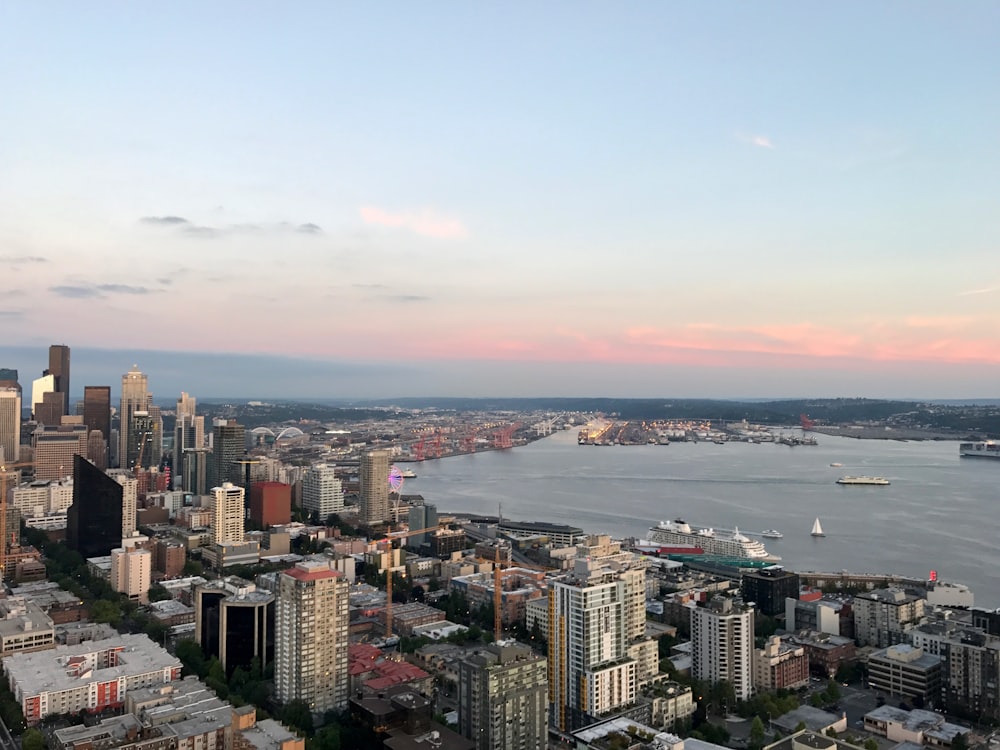 Vista de ángulo alto del paisaje urbano