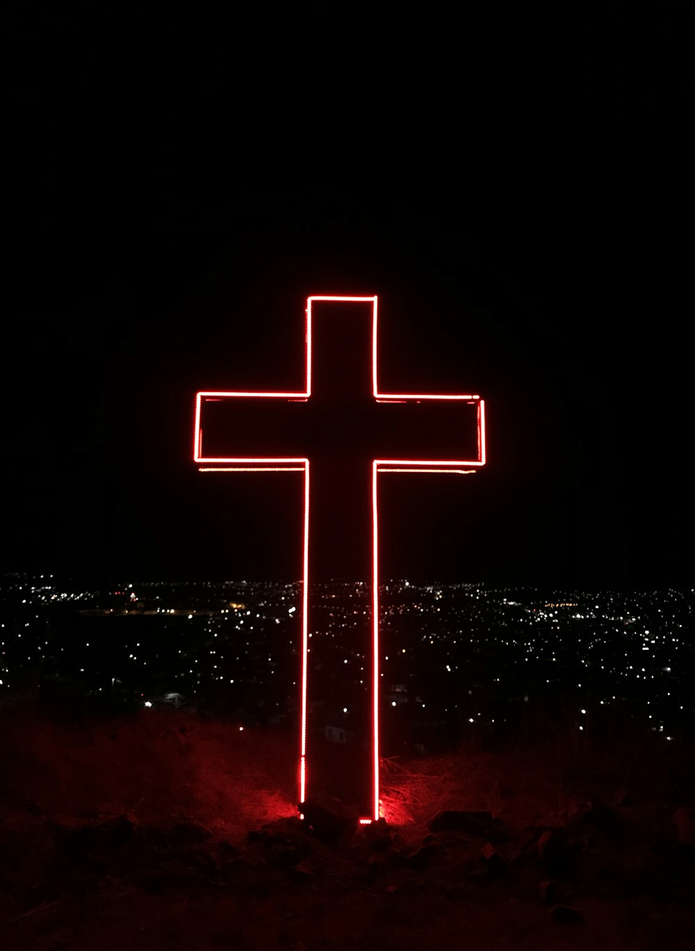 Luz de neón de la Cruz Roja