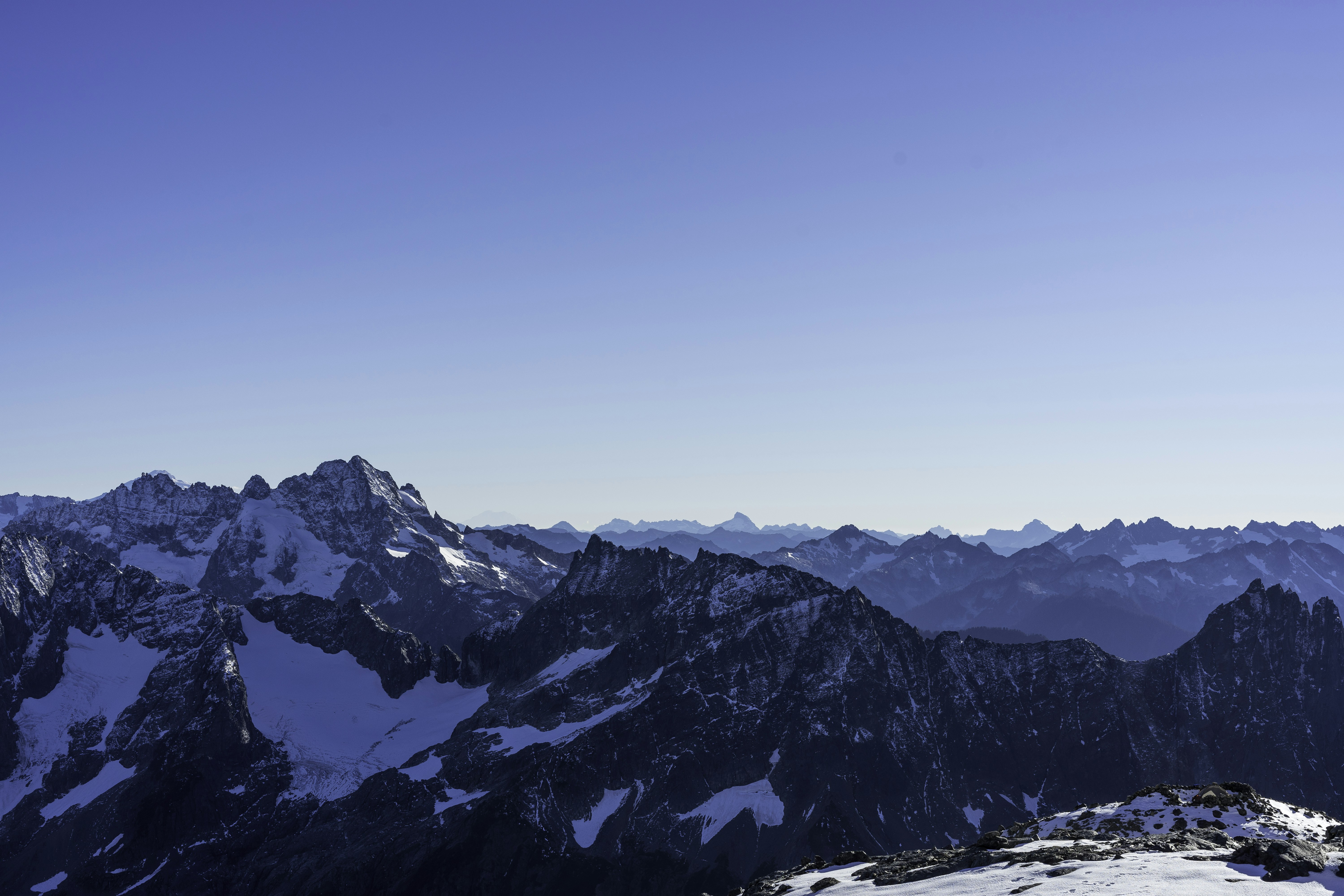 Photo by atanasmalamov