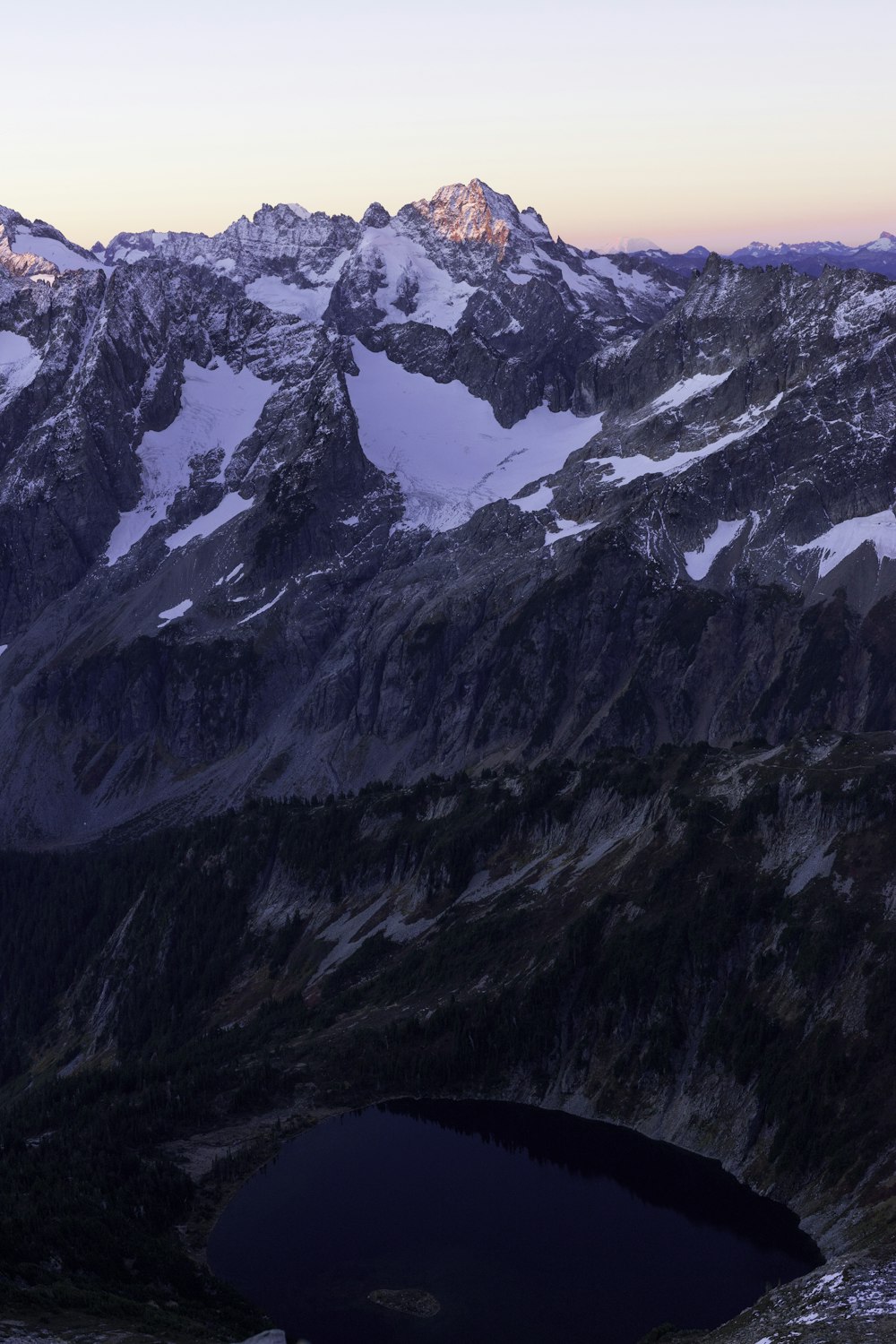 Montañas nevadas