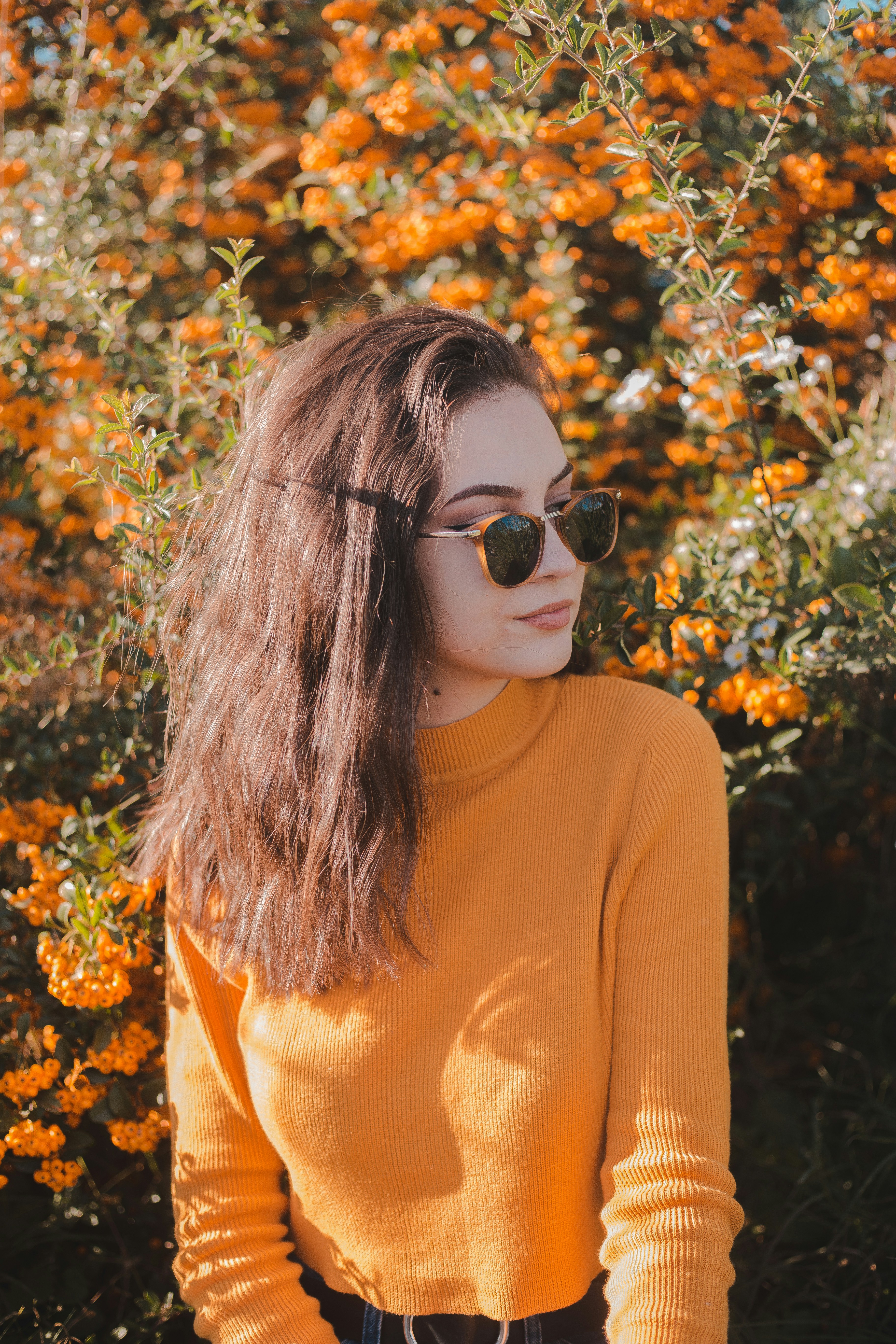 woman looking at left