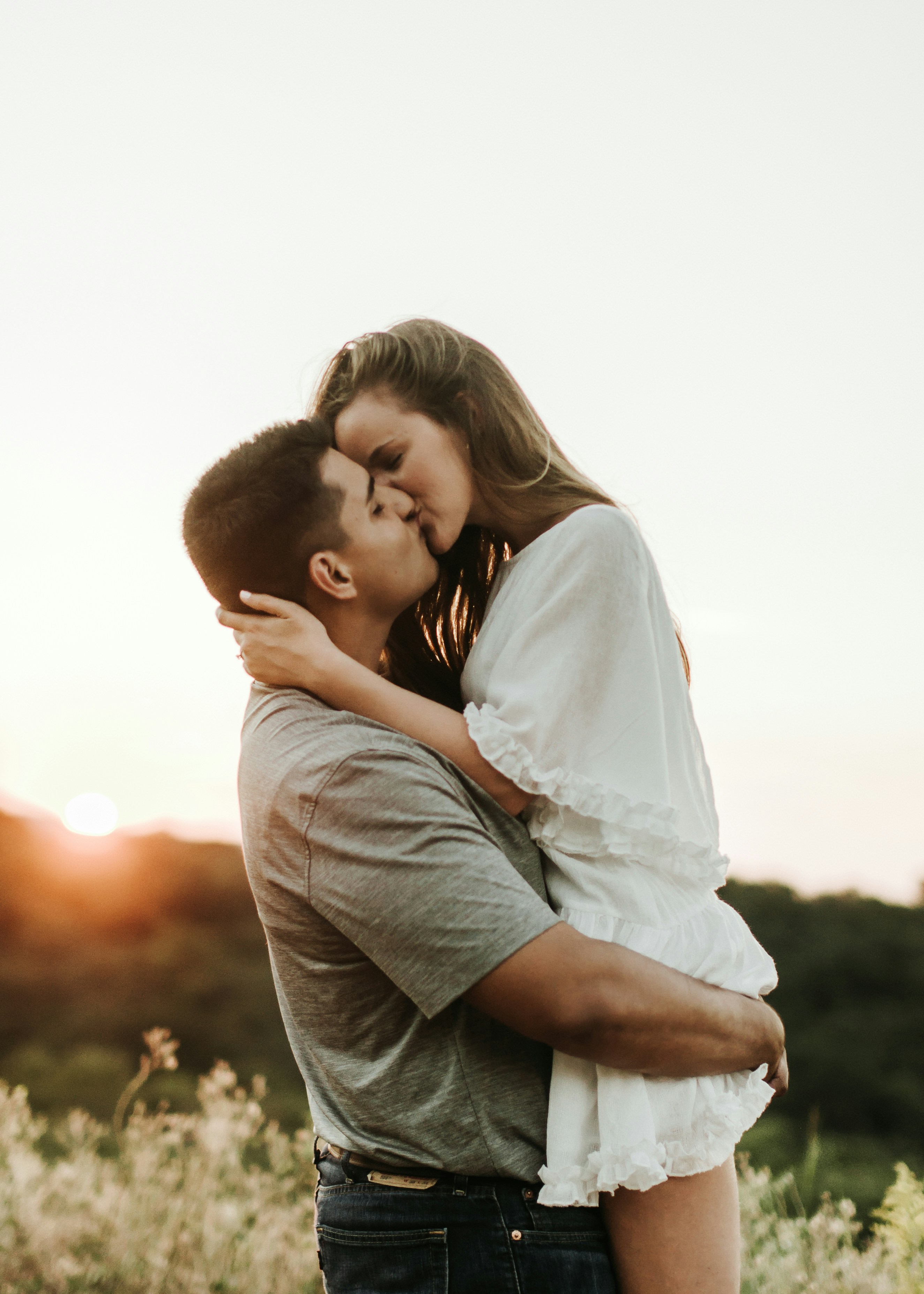 100+ Kissing Pictures Download Free Images on Unsplash