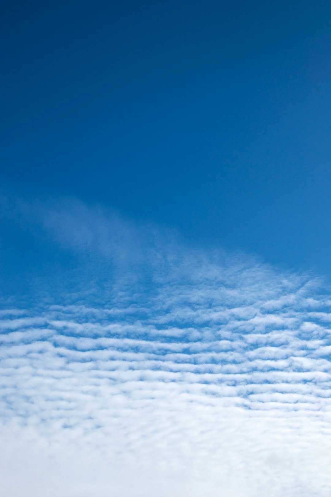 cloudy sky during daytime