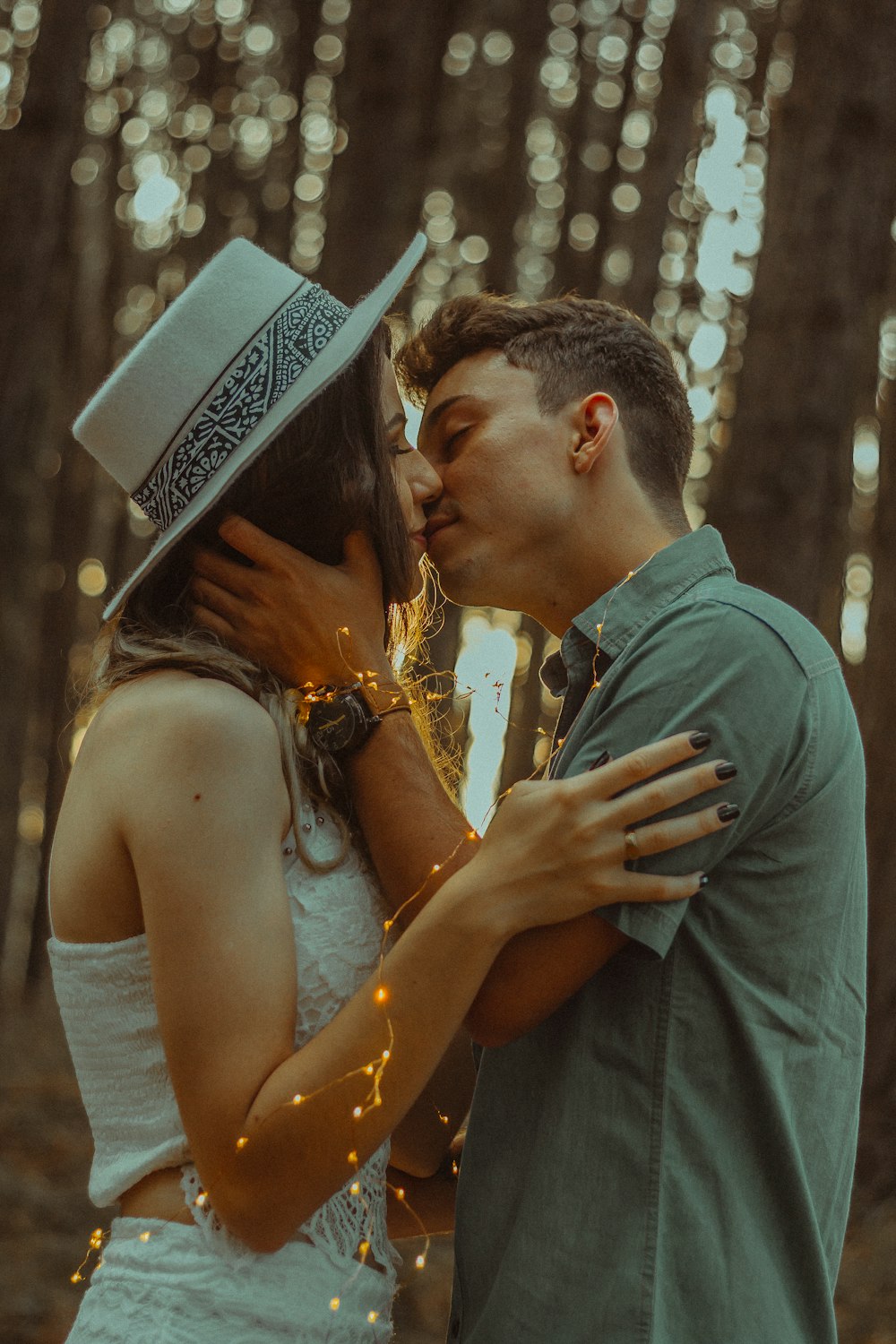 100+ Kissing Pictures | Download Free Images on Unsplash