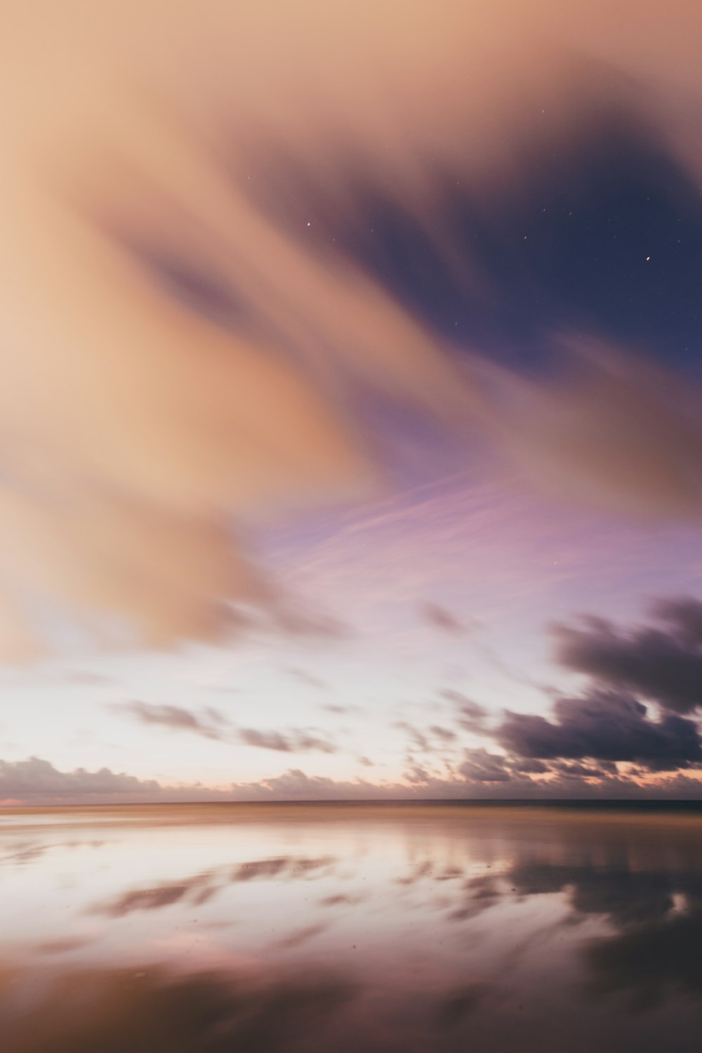 cloudy sky under blue sky