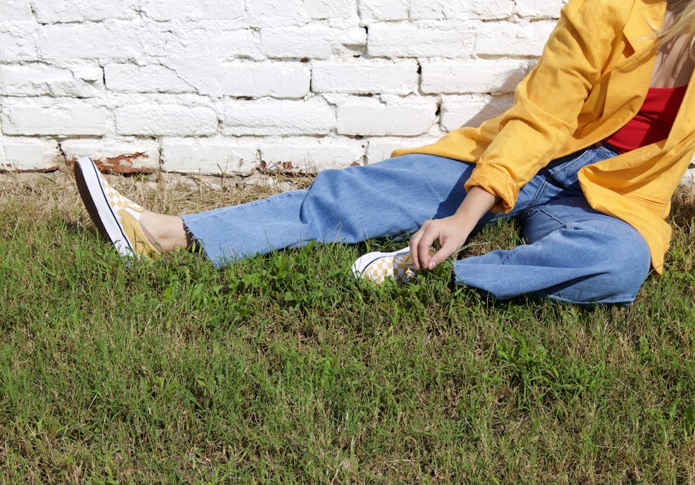 woman sittng on grass