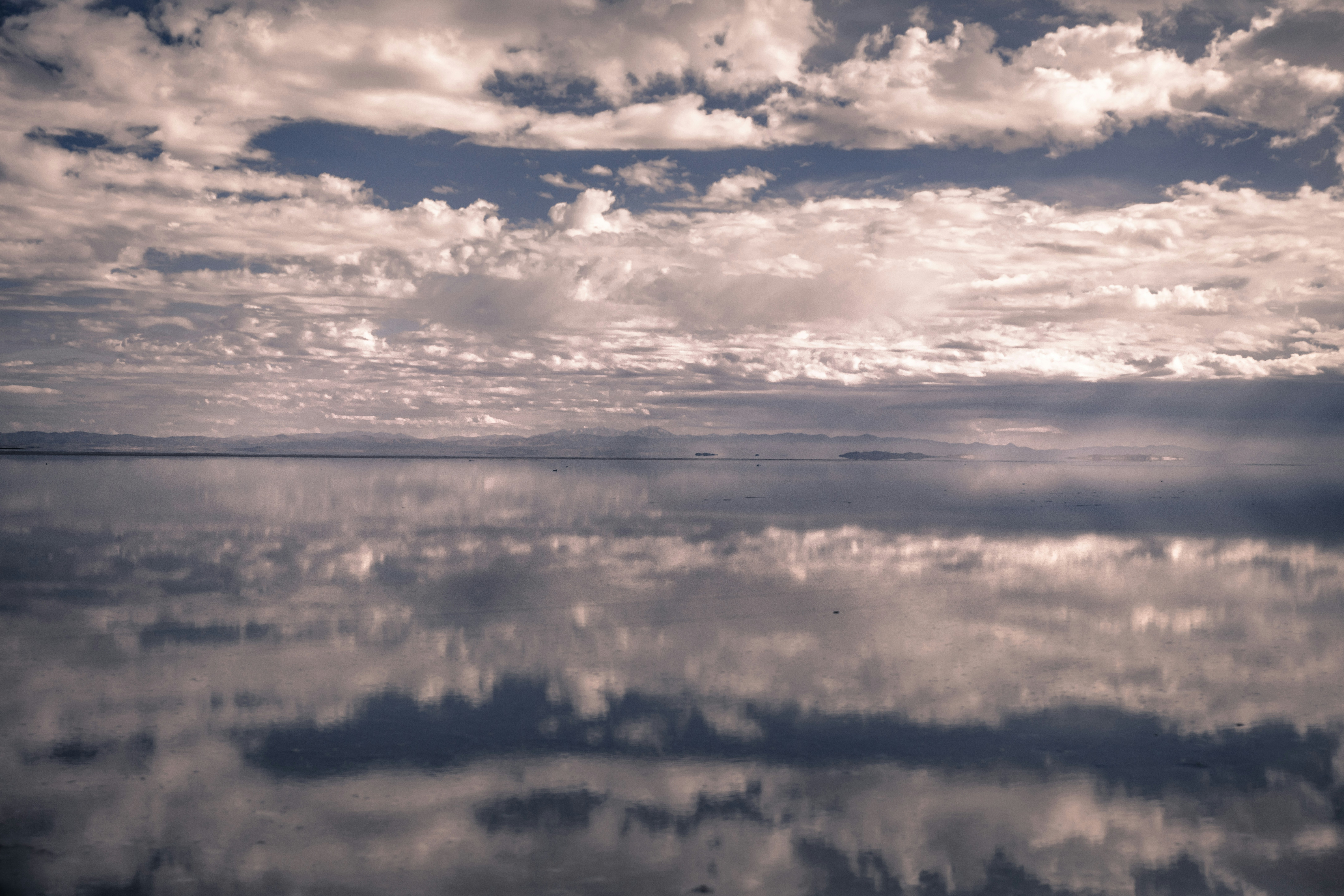 Photo by worldsbetweenlines