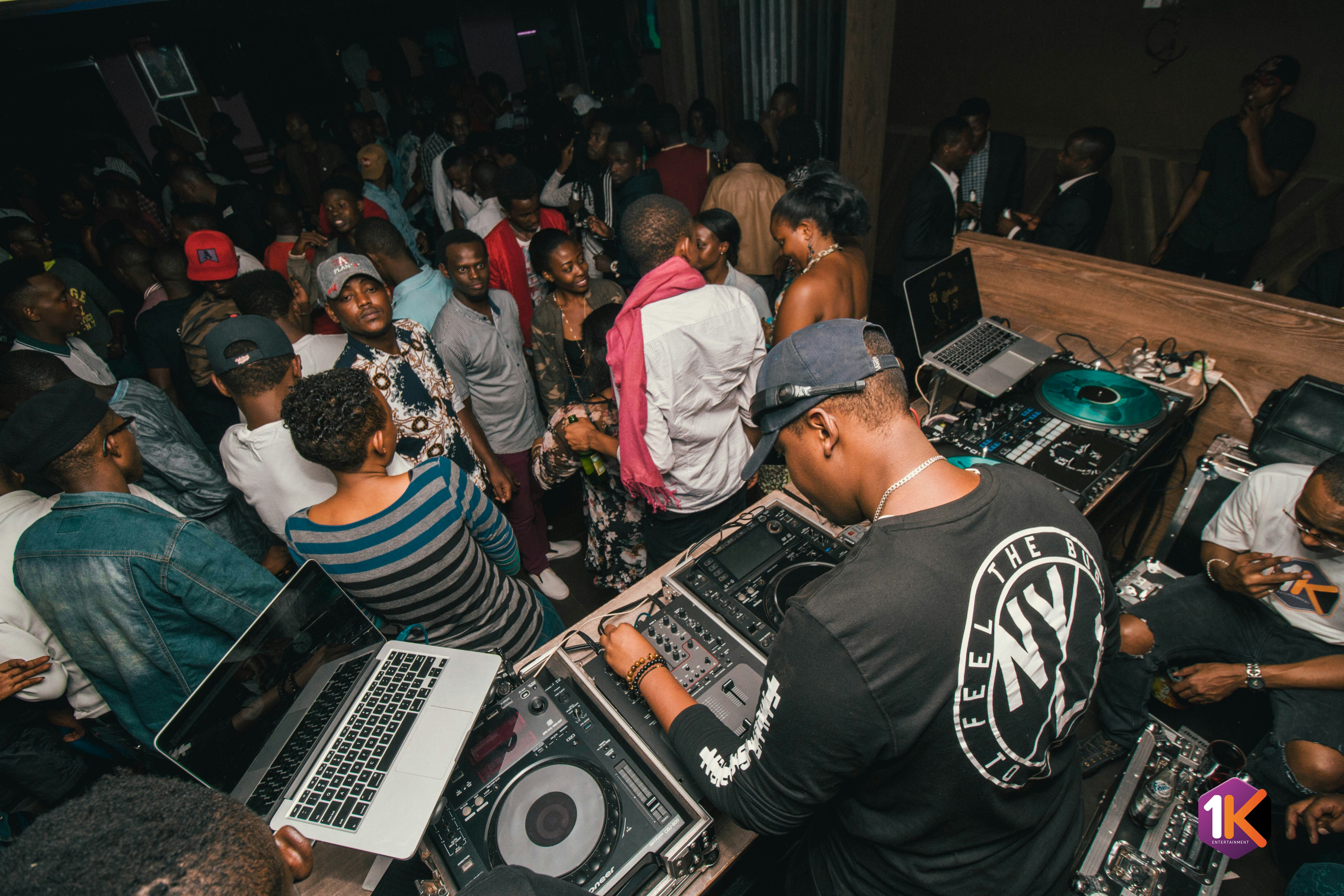 Photo by onezonestudio