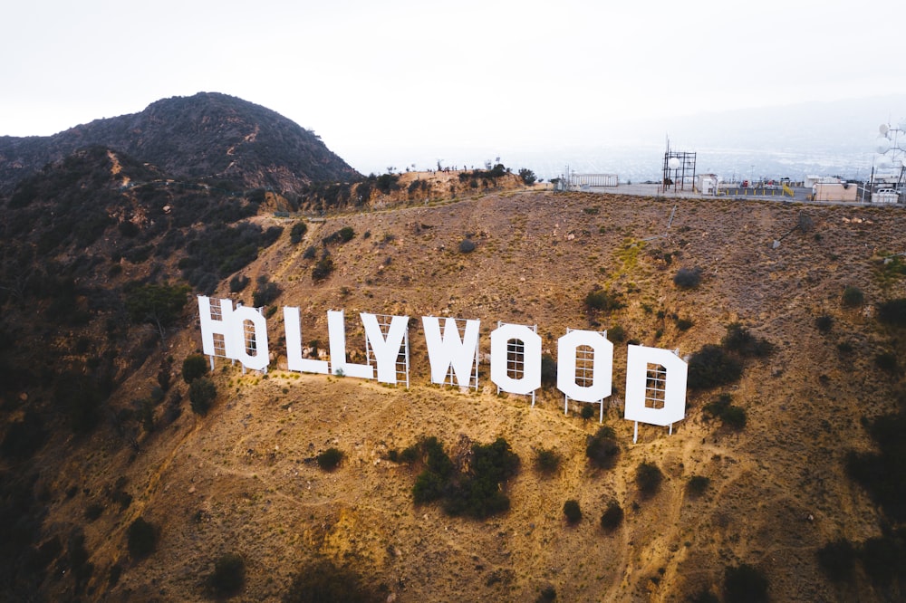 Signalétique de montagne hollywoodienne