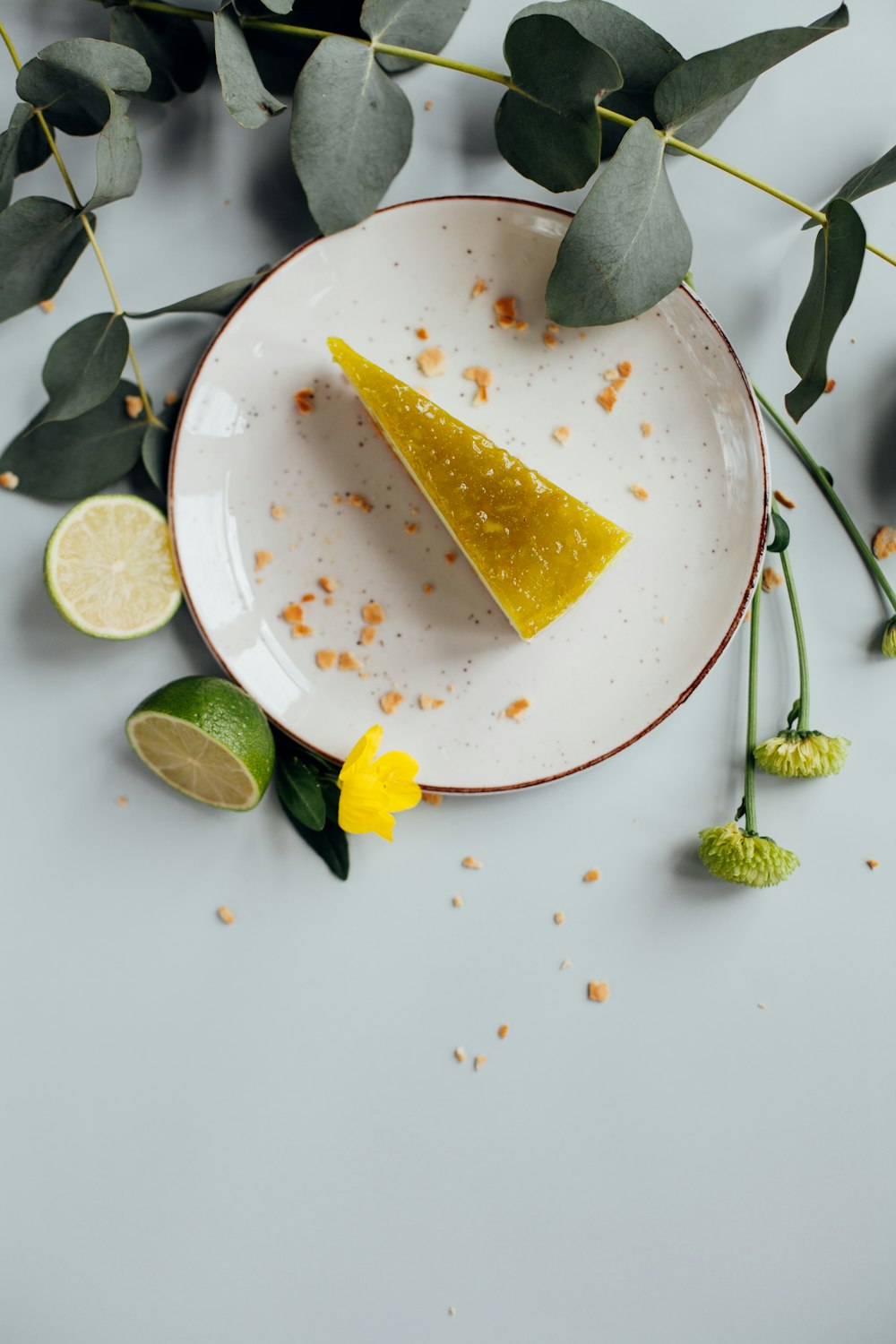 sliced fruit on round white ceramic plate