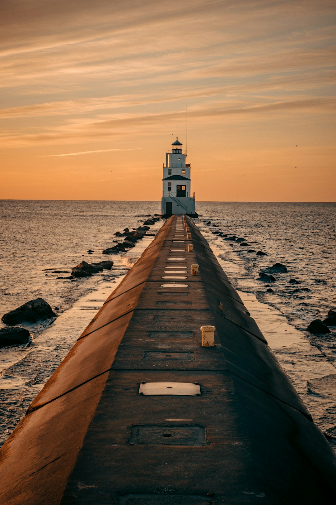 travelers stories about Pier in Manitowoc, United States