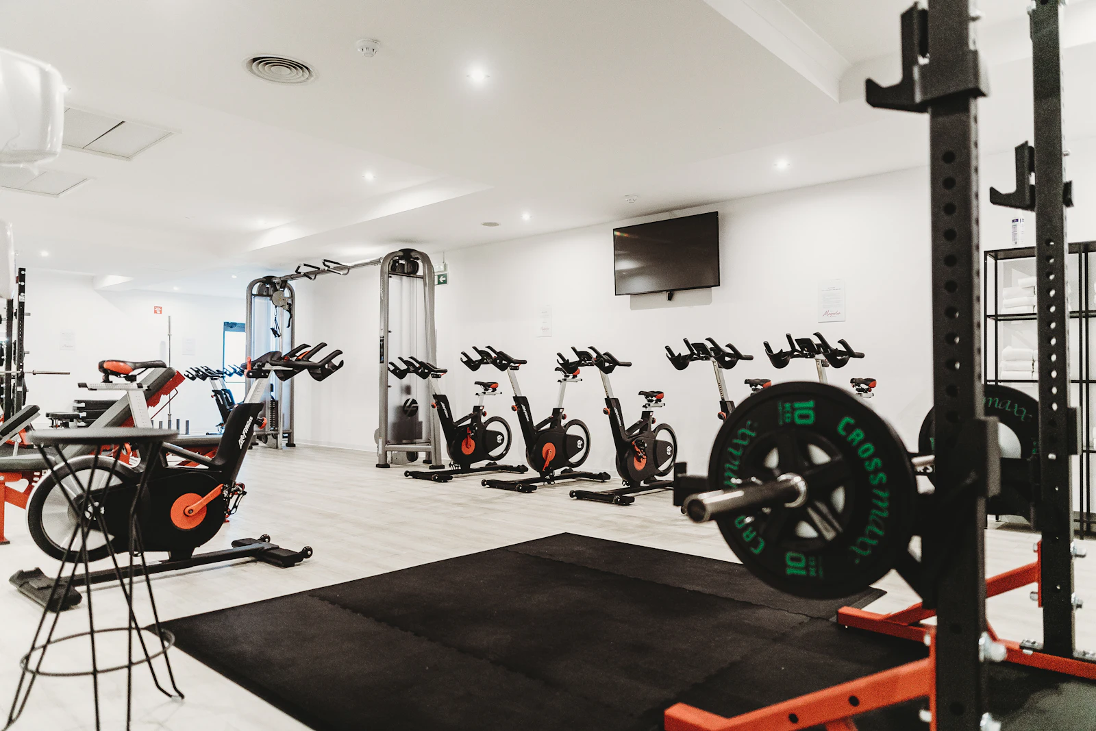How to fill every bike in your spin studio without chasing texts