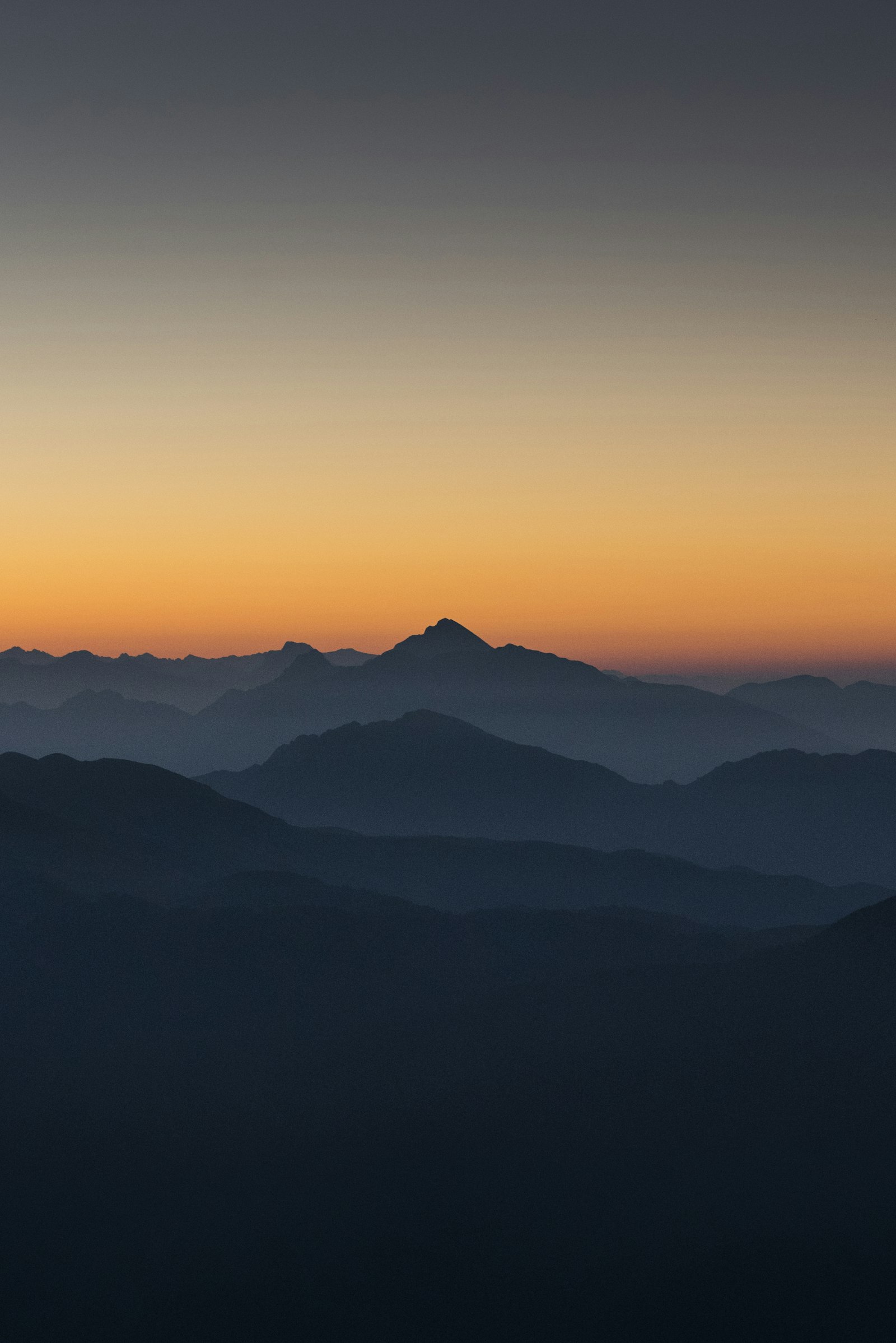 Nikon D750 + Nikon AF-S Nikkor 70-300mm F4.5-5.6G VR sample photo. Silhouette of mountains photography