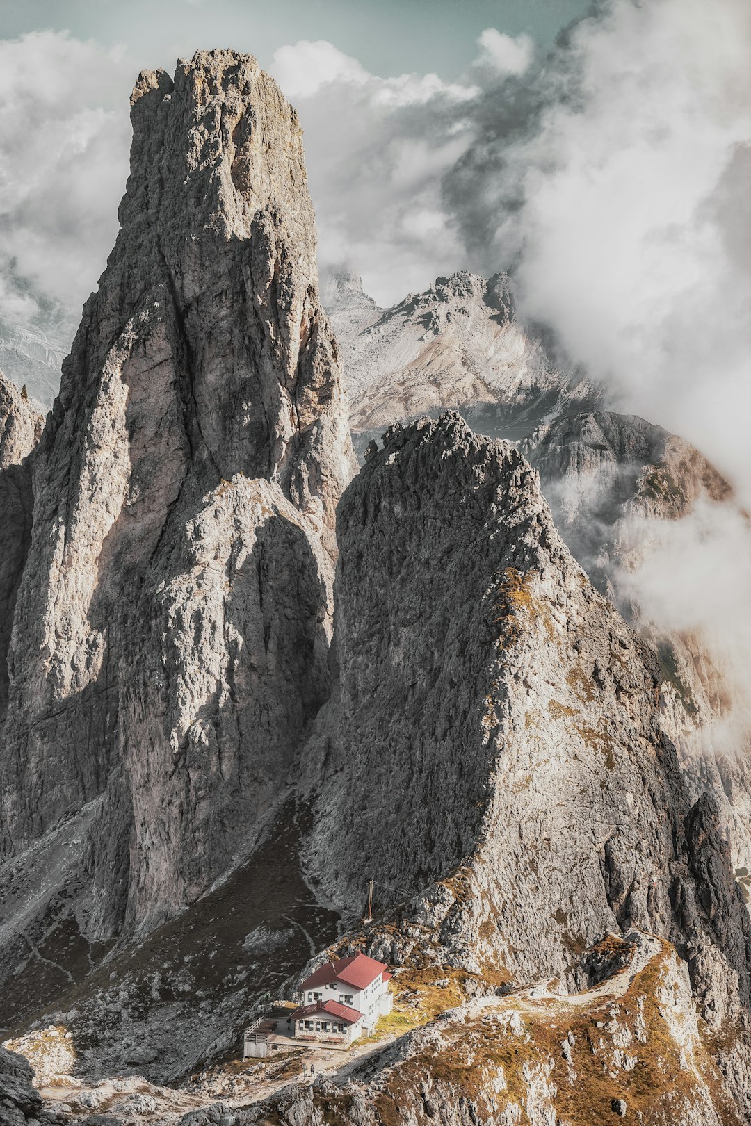 Cliff photo spot Rifugio Fratelli Fonda Savio Tre Cime di Lavaredo