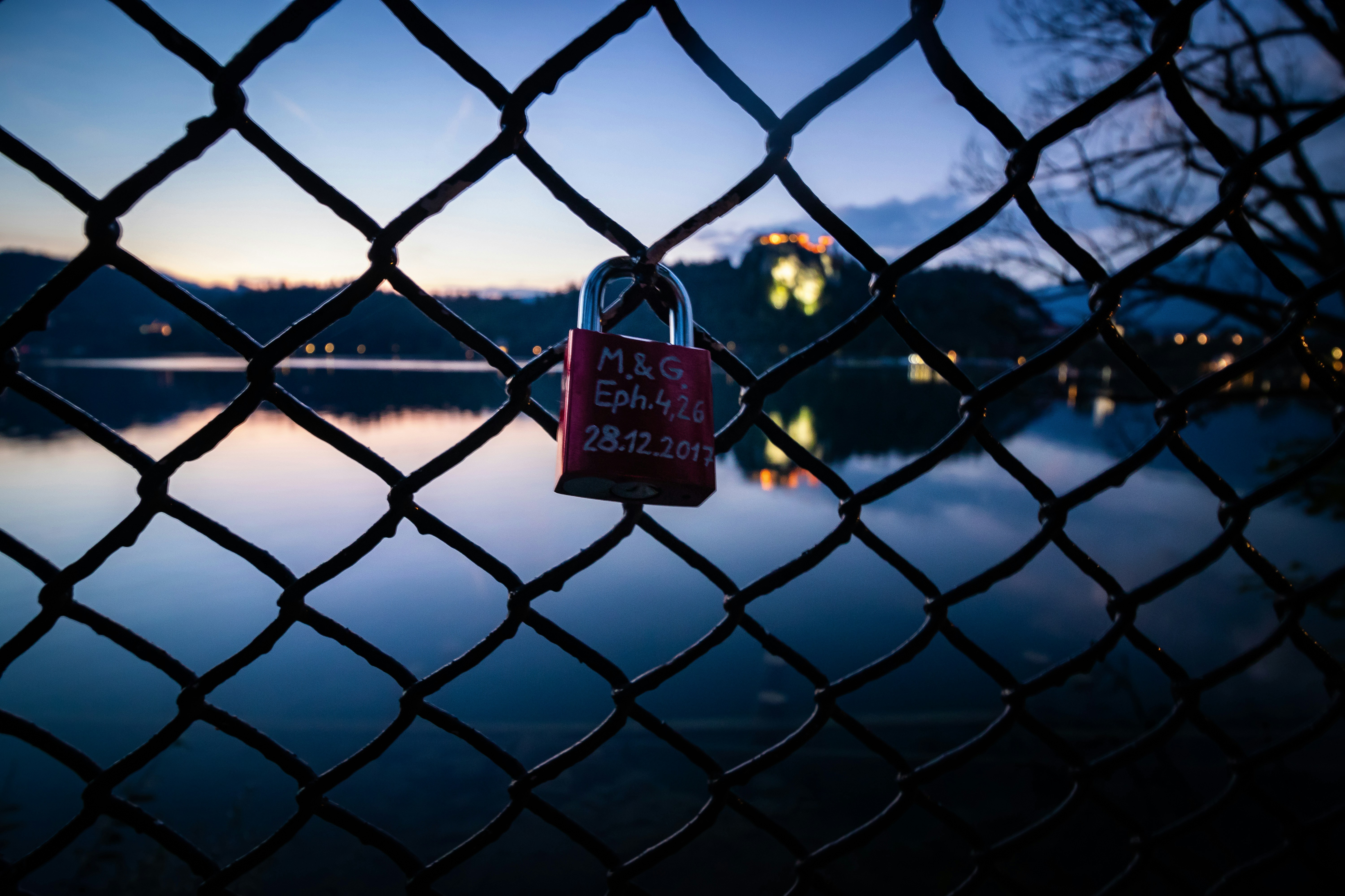 photo-1540641468492-47a7f4c7fbc3?ixid=M3wxMjA3fDB8MXxzZWFyY2h8MTZ8fHVubG9jayUyMGluc3RhZ3JhbSUyMHByaXZhdGUlMjBhY2NvdW50fGVufDB8fHx8MTc2MDY1NjUwNHww\u0026ixlib=rb-4.1.0