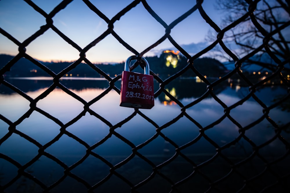 red padlock