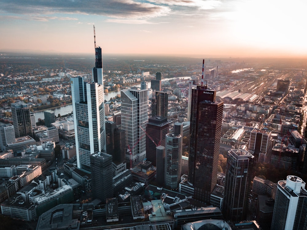 Vista aérea de la ciudad durante el día