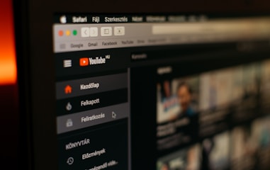 YouTube website with video thumbnails — save thumbnail without screenshot
