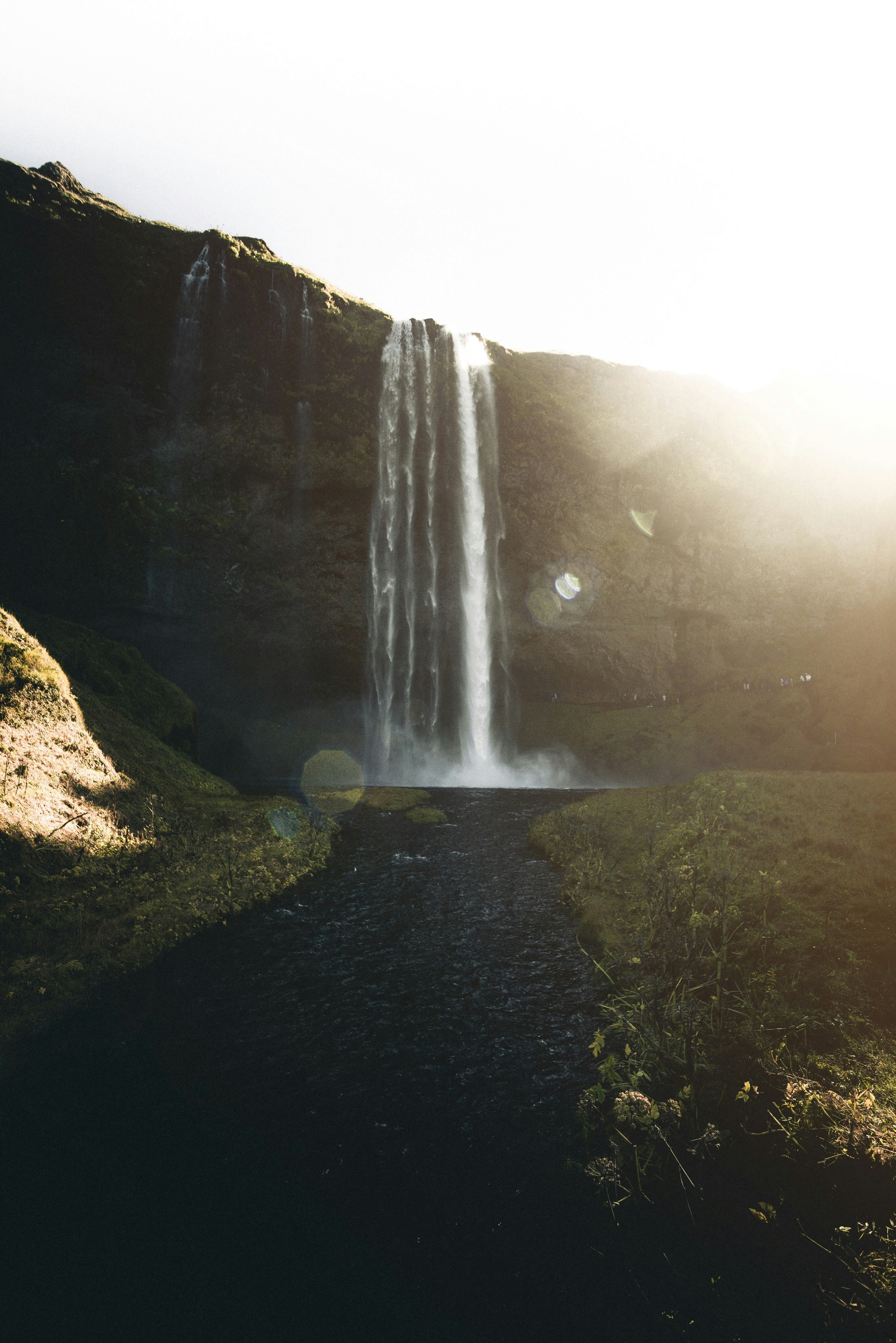 waterfalls during daytime