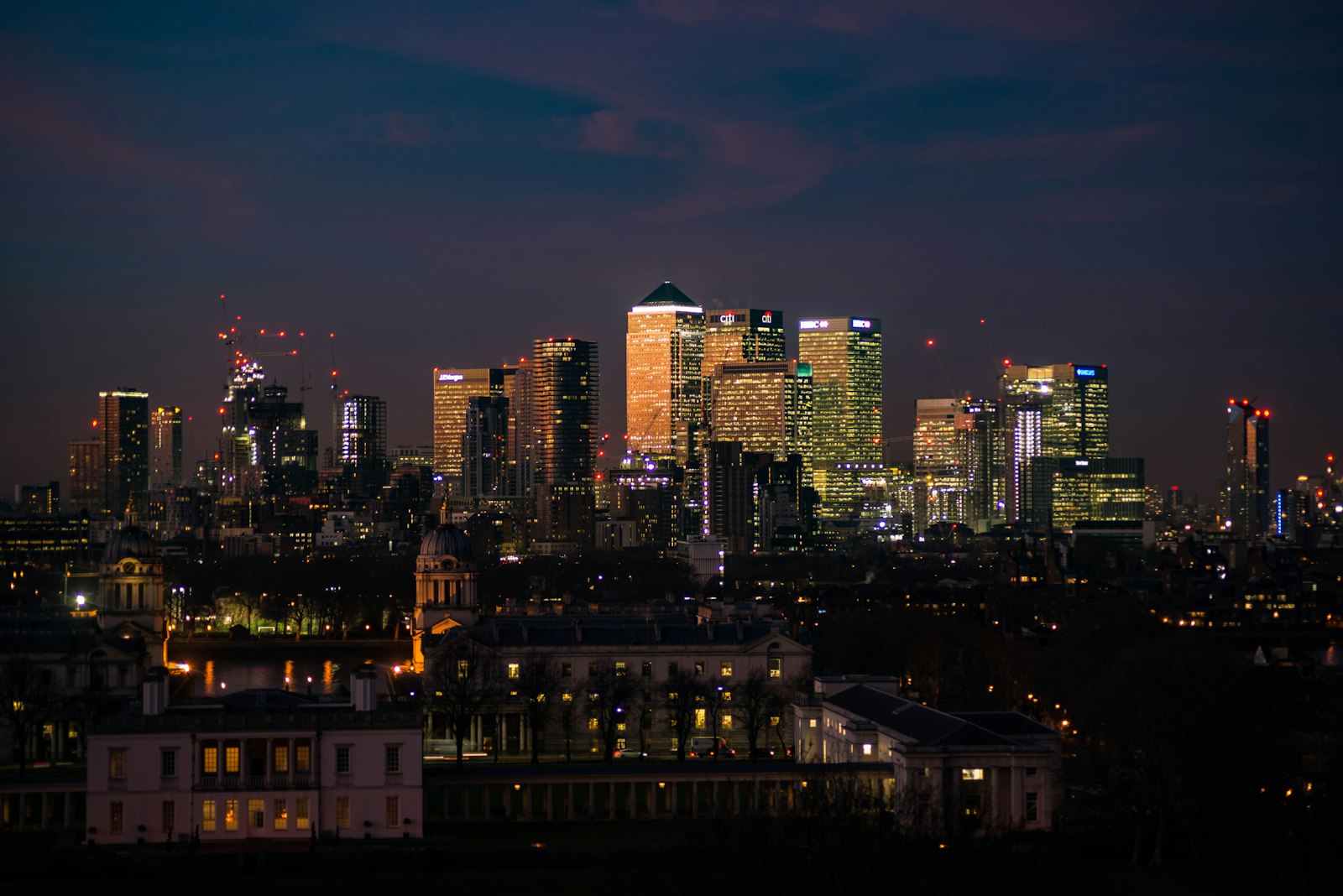 Nikon D610 + Sigma 50-150mm F2.8 EX APO DC HSM II + 1.4x sample photo. Buildings at night photography