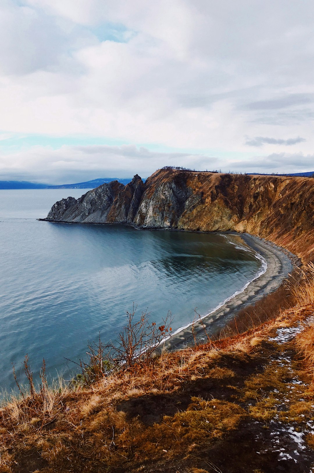 travelers stories about Cliff in cape "Nyuklya", Russia