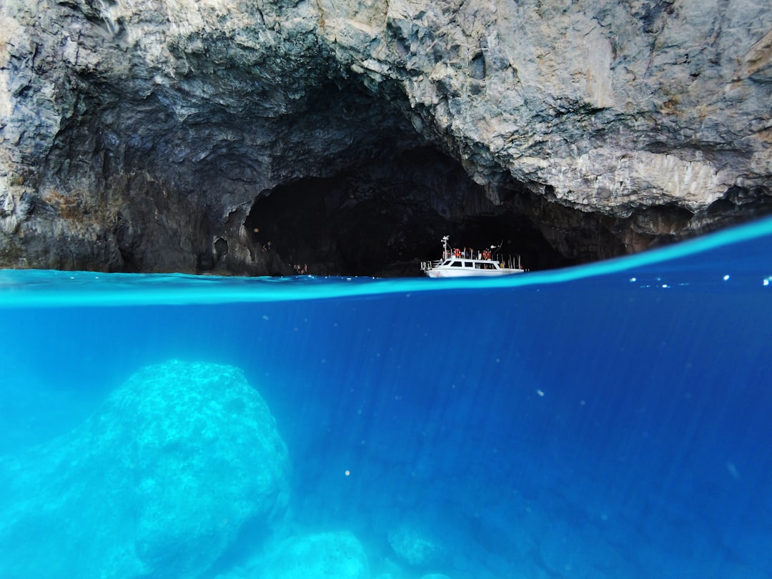 travelers stories about Lagoon in Kythira, Greece
