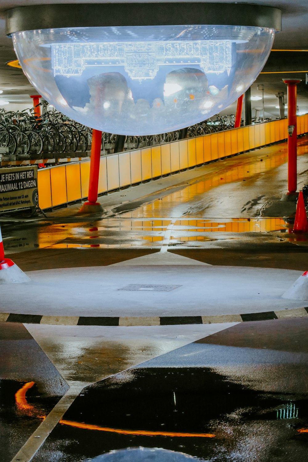 Rampe d’accès au stationnement souterrain