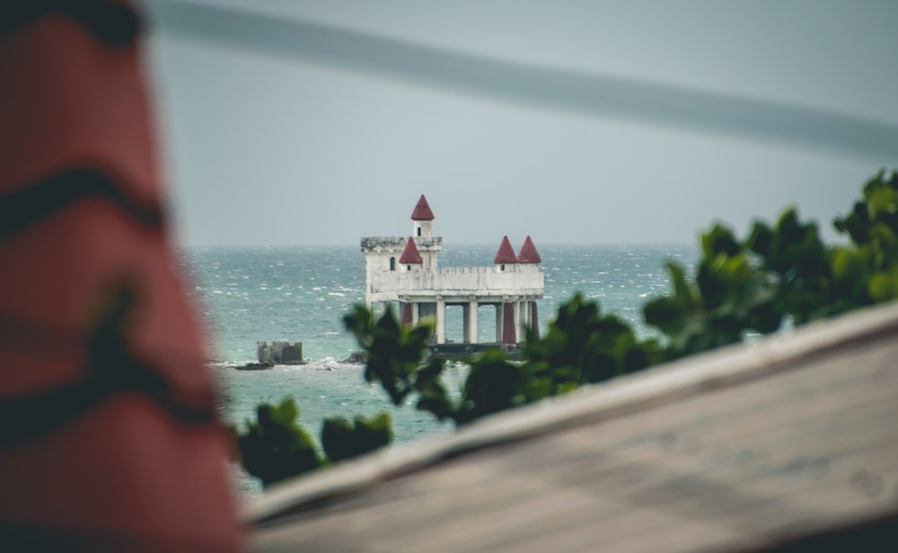 white and red lighthouse