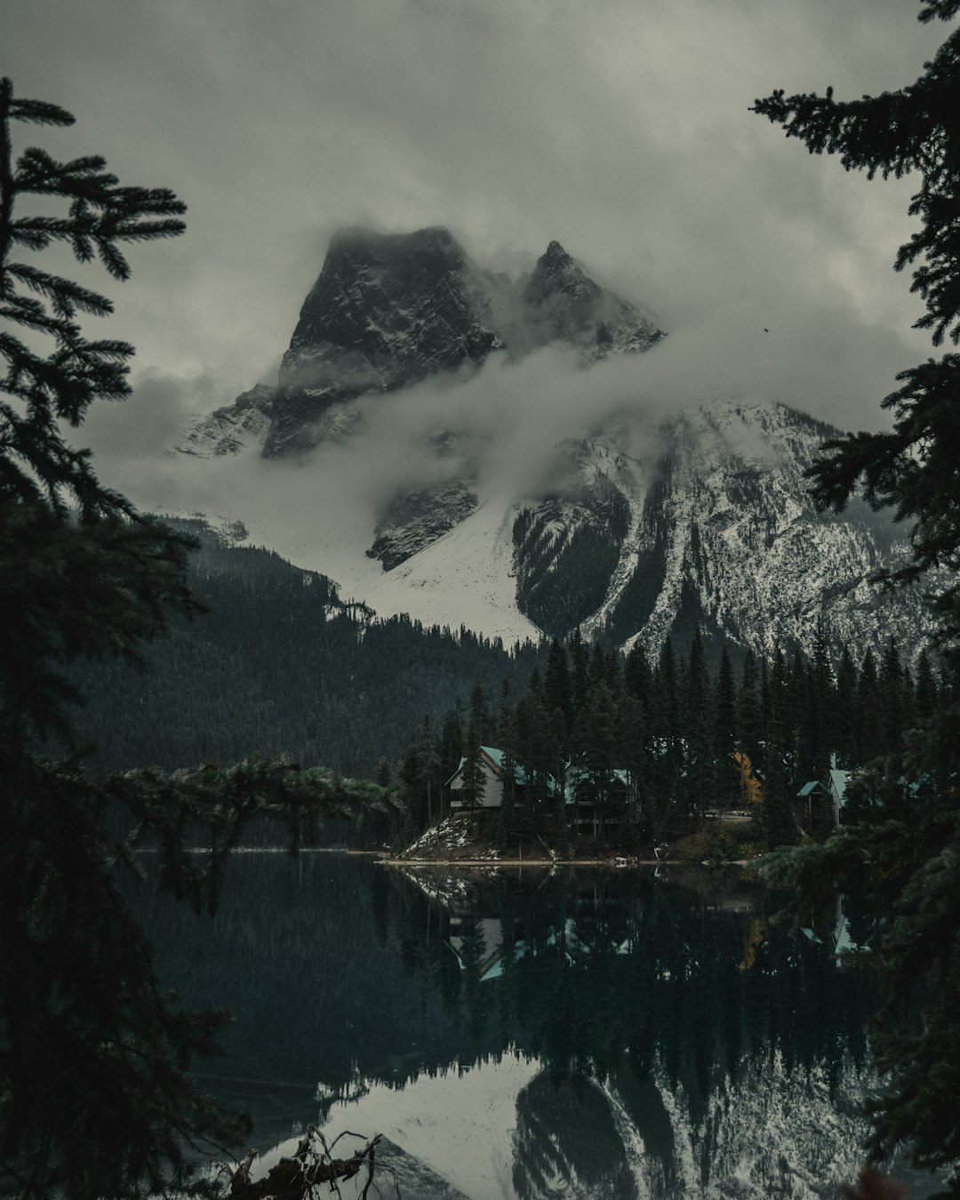 Mountain range photo spot Emerald Lake Mount Schaffer