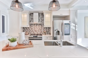 dining set photography