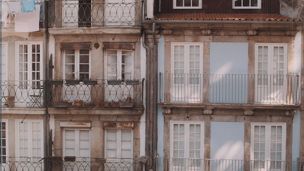 brown and white concrete buildings