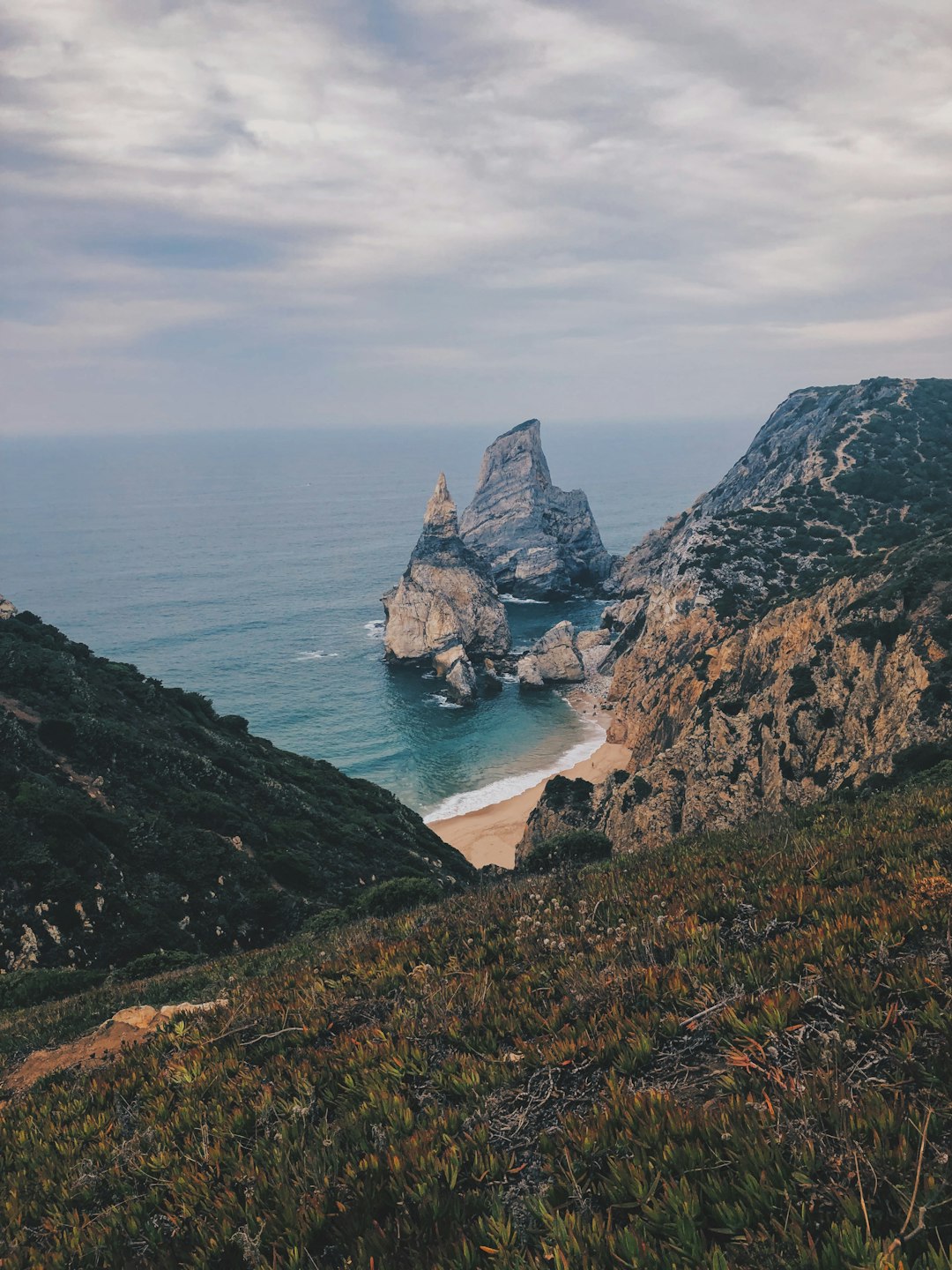 travelers stories about Cliff in Cabo da Roca, Portugal