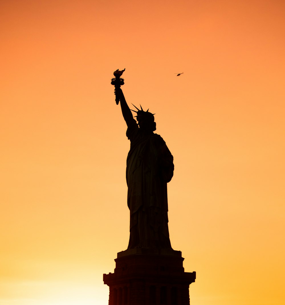 silhouette of statue of liberty
