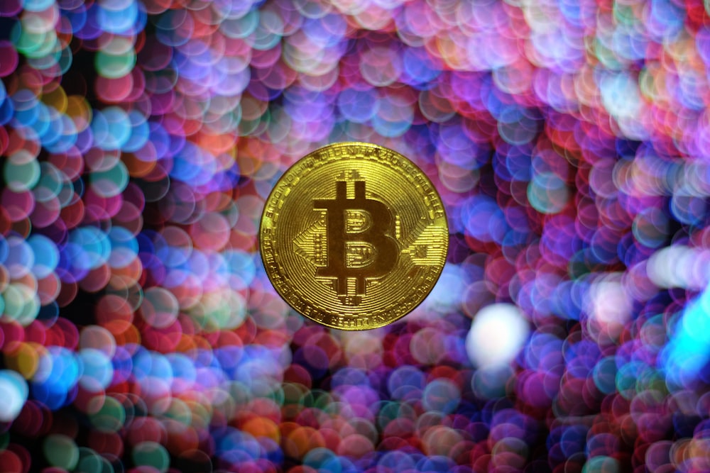 illustrazione rotonda di Bitcoin color oro
