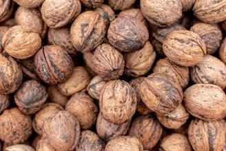 brown cashew nuts