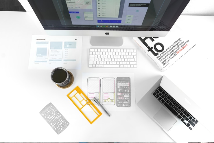 This photo is taken by Lubos Volkov for UX Store while giving a tips on how to become better designer.

After your reach certain skill level is it harder and harder to get any better … In order to progress you need to constantly push yourself to the limits and learn new things … Photo: https://www.instagram.com/lubosvolkov/ For: https://uxstore.com