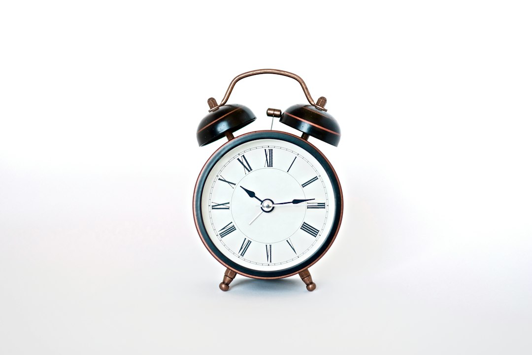 Turning Back the Clocks: Does Daylight Saving Time Affect Our Mental Health? featured image
