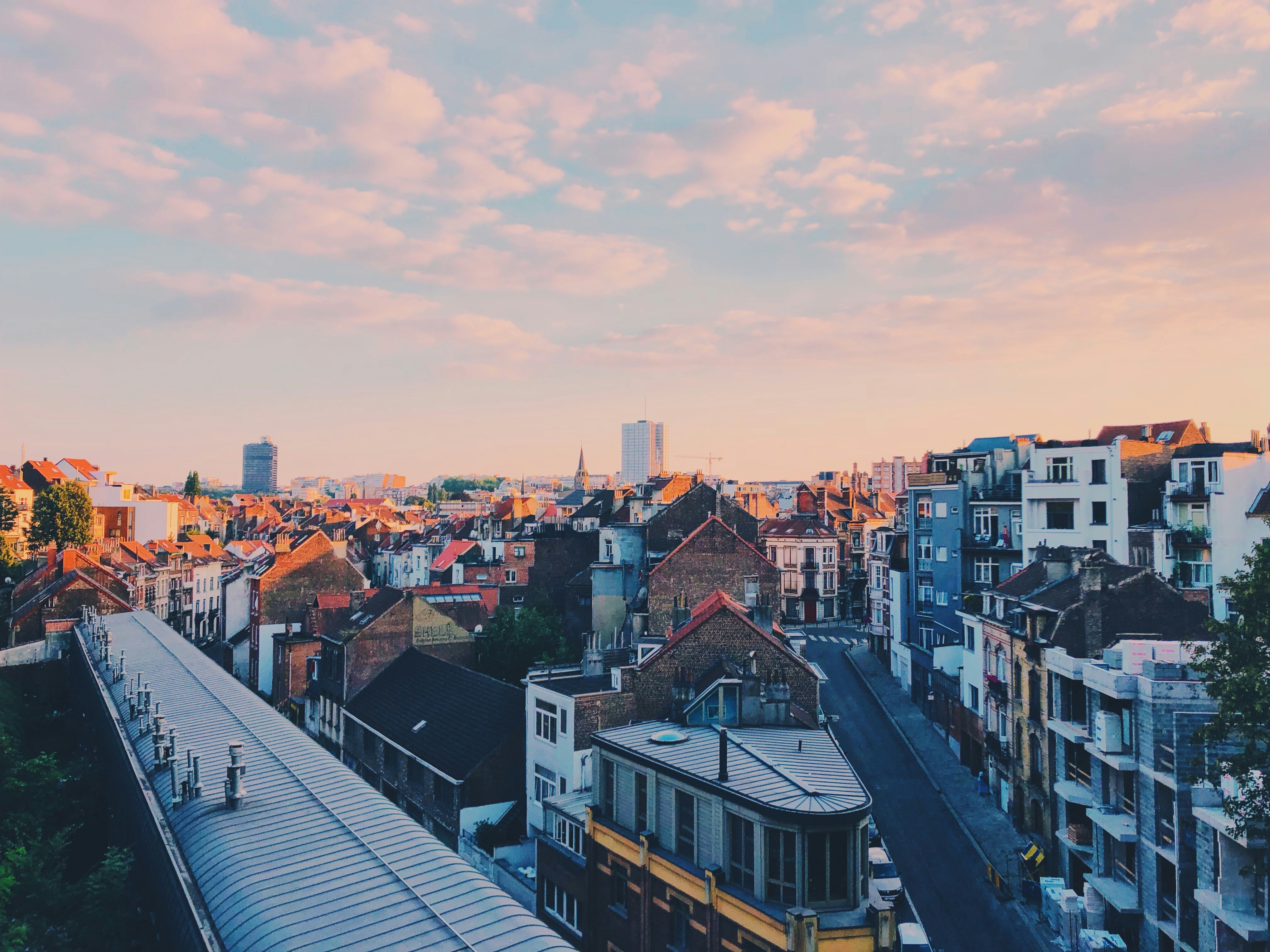 Choose from a curated selection of city wallpapers for your mobile and desktop screens. Always free on Unsplash.