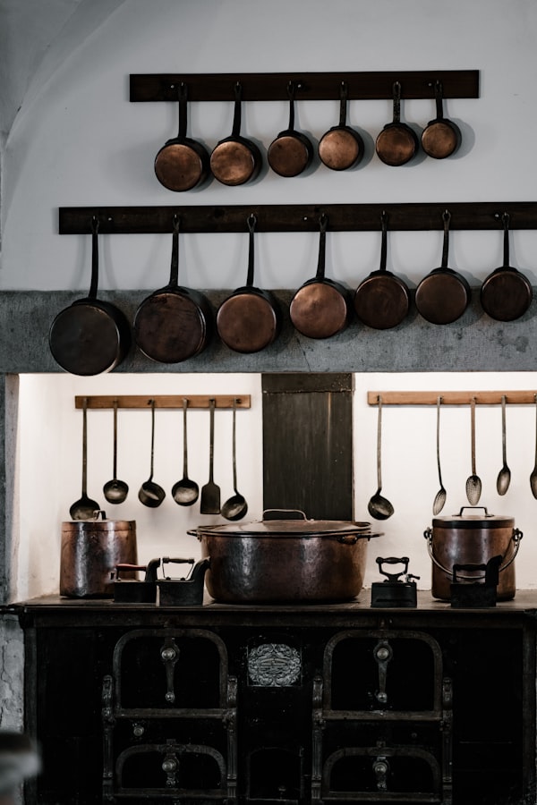 Copper and cast iron cookware for material comparison
